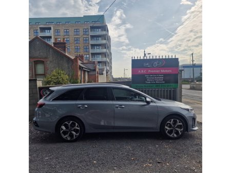 2021 Kia Ceed 1.6 CRDI PHEV Trailer €19,950