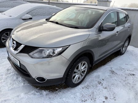 2015 Nissan Qashqai 1.2T 115 Petrol SV 92Km €10,990 thumbnail