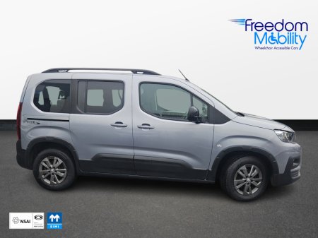 2022 Peugeot Rifter Lowered Floor Wheelchair Access €21,995