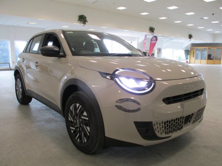 2026 Fiat 600 1.2 100hp Hybrid Auto eDCT 6 €29,495