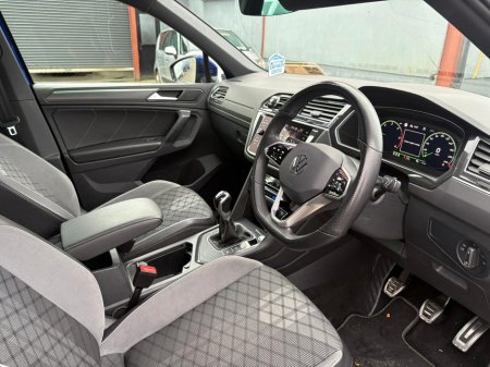2021 Volkswagen Tiguan R-LINE 2.0 TDI MANUAL 6SPEED FWD 150HP 5DR €31,950
