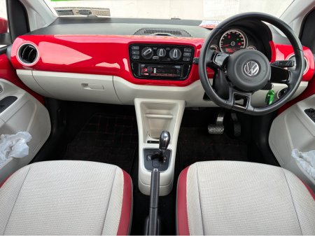 2016 Volkswagen up! DBA-AACHY 5DR €10,750 thumbnail