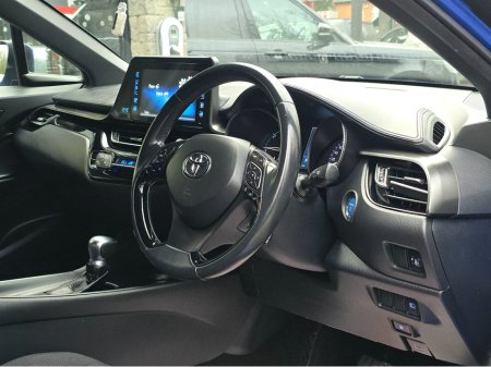 2018 Toyota C-HR LUNA HYRBID AUTO. HUGE SPEC. FINANCE ARRANGED. SIMI. AA APPROVED. €18,950 thumbnail