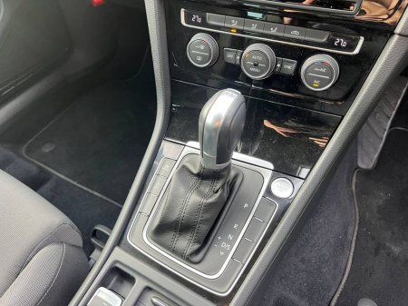 2016 Volkswagen Golf HIGHLINE 1.4 TSI AUTO // VERY LOW MILEAGE // DIAMOND CUT ALLOYS // APPLE CARPLAY/ANDROID AUTO €17,900 thumbnail