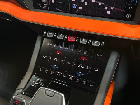 2025 Lamborghini Urus URUS S-E 4X4 V8 TWIN TURBO €359,950 thumbnail