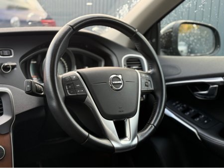 2018 Volvo V40 D4 INSCRIPTION - 2.0L DIESEL - AUTO - 12M WARRANTY - CAR: 1615 €14,950 thumbnail