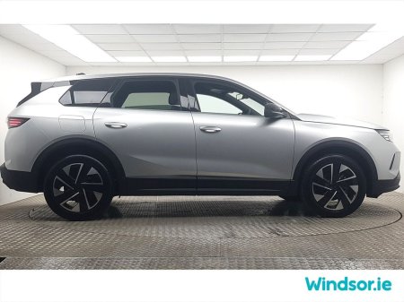 2025 Opel Grandland GS Hybrid €41,995 thumbnail