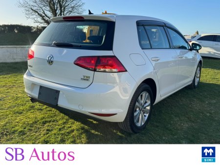 2015 Volkswagen Golf 152 Volkswagen Golf Comfortline €13,500 thumbnail