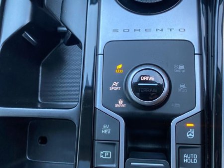 2022 Kia Sorento Phev K4 Auto 7 Seater *Only 45, 000kms *SPECTACULAR CONDITION*Top Spec, Glass Roof, Reversing Camera, Selectable Drive Mode, Bluetooth, Media Conne €46,900 thumbnail