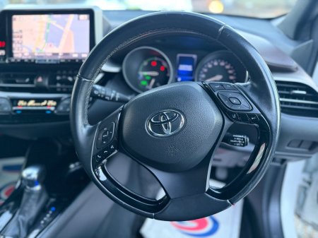 2018 Toyota C-HR 1.8 HYBRID SPORT €18,500 thumbnail