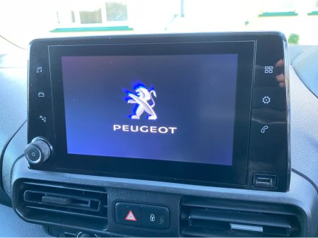 2019 Peugeot Partner Hdi 100bhp PROFESSIONAL , Front Fogs, Air Con, New 12 mth CVRT, 3 Seats from €49 p/w €11,750