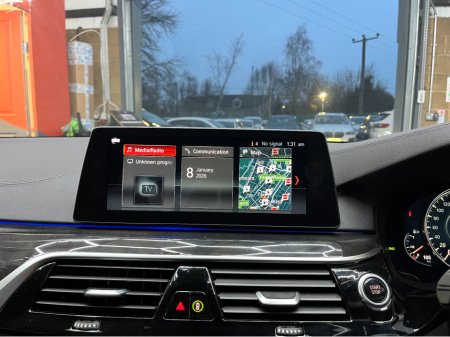 2017 BMW 5 Series €22950! 2017 BMW 530E LUXURY iPERFORMANCE 2.0 AUTOMATIC / CRUISE CONTROL / 360° PARKING CAMERA / ELECTRIC HEATED SEATS €22,950 thumbnail