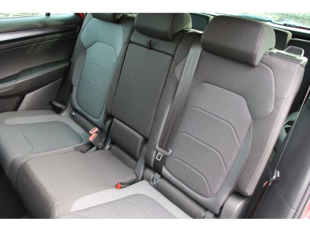 2018 Skoda Kodiaq DSG * Low KMs *Sunroof * 7 seats Huge spec €28,950 thumbnail