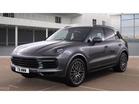 2021 Porsche Cayenne 3.0 V6 E-HYBRID  462 BHP TIPTRONIC-S €66,950