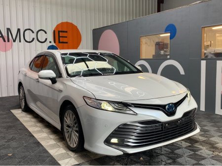 2019 Toyota Camry G LEATHER PACKAGE / 83k KMs / Automatic 2.5 Hybrid / Heated Leather, Reverse Camera & More €26,950