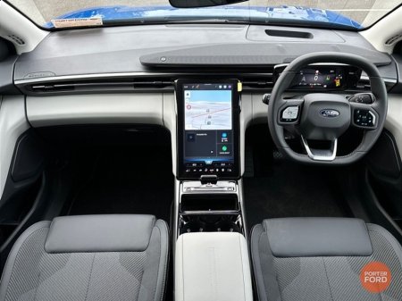 2025 Ford Explorer SELECT *UP TO 600KLMS RANGE* *77kWh Extended range* €42,850