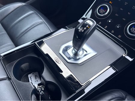 2021 Land Rover Range Rover Evoque P300E R- DYNAMIC  PLUG IN HYBRID €32,995 thumbnail