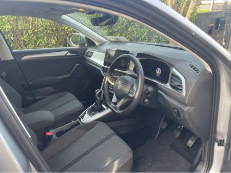 2023 Volkswagen T-Roc LIFE 1.0 TSI MANUAL 6SPEED FWD 110HP 5 €31,000