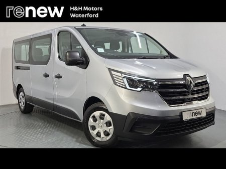 2023 Renault Trafic Passenger 