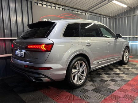 2021 Audi Q7 55 TFSI e S Line €53,950