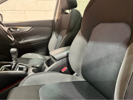 2019 Nissan Qashqai 1.5 SV PREMIUM MY19 4DR €16,940 thumbnail