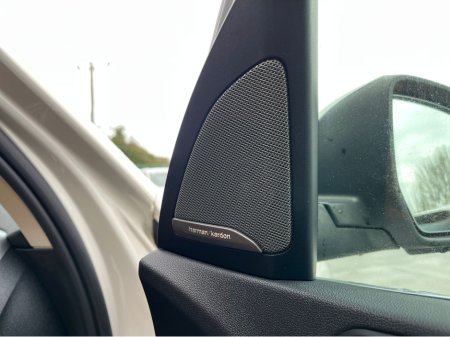 2021 BMW X5 €52950 2021 BMW X5 xDRIVE 45E -PANORAMIC ELECTRIC ROOF - HEATED ELECTRIC MEMORY SEATS - CRUISE CONTROL - REVERSE CAMERA - SPLIT ELECTRIC TAILGATE - REAR SUNBLINDS - REVERSE CAMERA €52,950 thumbnail