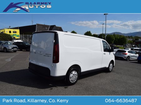 2025 Maxus Deliver 7 DIESEL Lux LWB Low Roof €31,500 thumbnail