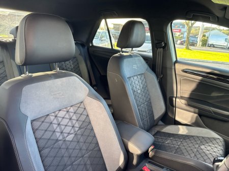 2025 Volkswagen T-Roc T-ROC R-Line 75 2.0 TDI M6F 116HP €36,475