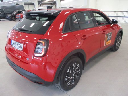 2025 Fiat 600 (RED) 54kWh 115kw (156HP) €31,995