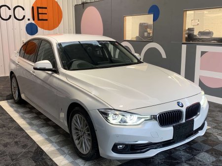 2017 BMW 3 Series €19950 2017 BMW 330E Luxury I-Performance / 42k KMs / Heated Leather Seats / BMW 330E Automatic €19,950