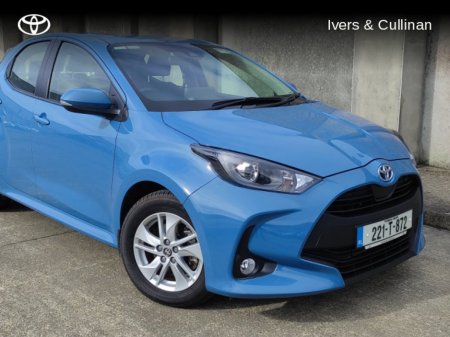 2022 Toyota Yaris HYBRID LUNA 4DR AUTO