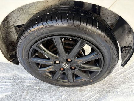 2017 Toyota Aygo 1.0 IX-Pression 42Miles €8,995 thumbnail