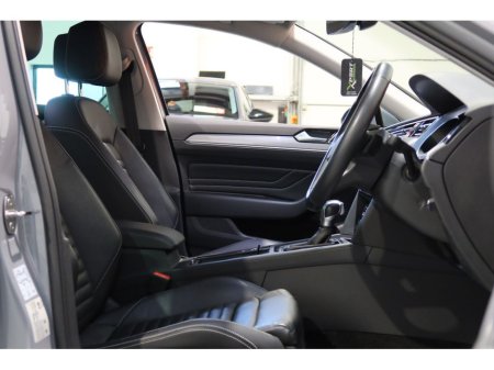 2022 Volkswagen Passat GTE DSG #16 €27,950 thumbnail