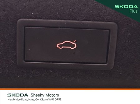 2024 Skoda Octavia OCTAVIA RS 2.0TDI 200HP DSG €45,950 thumbnail