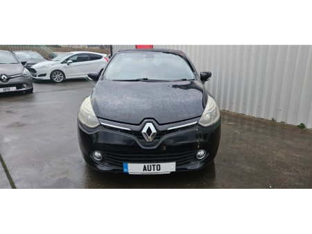 2015 Renault Clio lutecia automatic 1.2 petrol expression €8,250