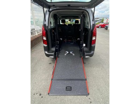 2026 Peugeot Rifter Horizon thumbnail