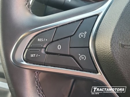 2024 Renault Trafic Passenger 9 SEAT AUTO 170HP RED EDITION €54,999 thumbnail