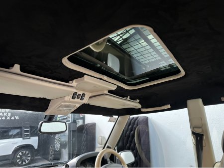 2004 Land Rover Discovery D2 TD5 HSE AUTO 7 SEATER €24,950 thumbnail