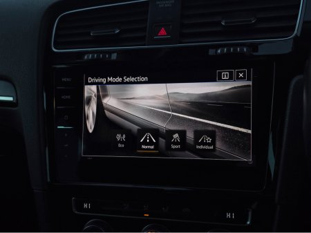 2018 Volkswagen Golf ( 182 REG ) 1.4 HIGHLINE VIRTUAL CLOCKS  SAT NAV PACK - -REVERSE CAMERA - NAVIGATION - CARPLAY - ANDROID AUTO- BLIND SPOT REAR TRAFFIC ASSIST - DISCOVER PRO €18,950 thumbnail