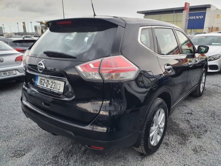 2016 Nissan X-Trail  €17,999