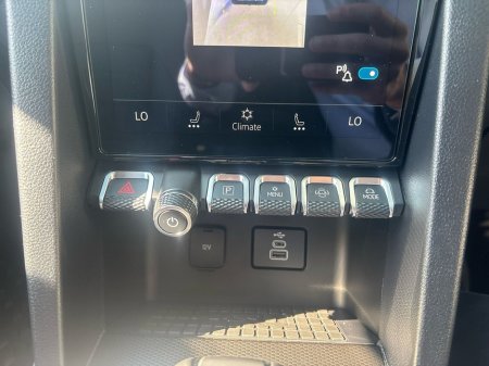 2025 Volkswagen Amarok  €60,810 thumbnail