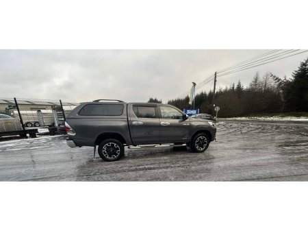 2017 Toyota Hilux  thumbnail