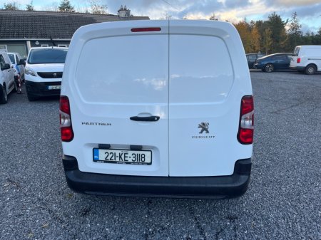 2022 Peugeot Partner  €11,250