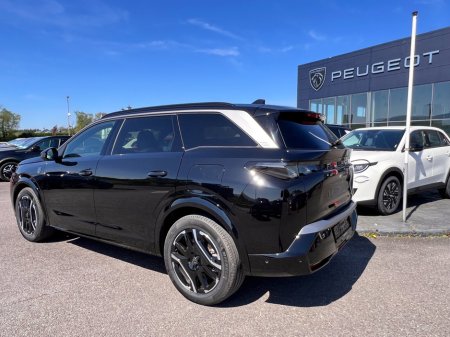 2025 Peugeot 5008 BEV 73kwh 210hp GT €59,000