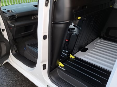 2026 Opel Combo KOMFORT  L1H1 1.5TD 100BHP  **LED HEADLIGTS** €21,098 thumbnail