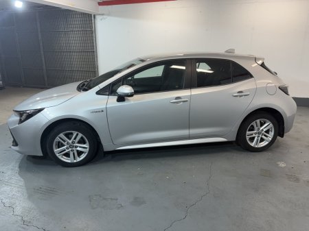 2020 Toyota Corolla HYBRID LUNA H/B AUTO 4DR €22,950 thumbnail