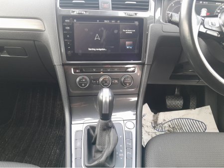 2021 Volkswagen Golf 2.0 Tdi Automatic 5 Door €22,950 thumbnail