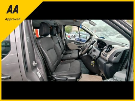 2016 Renault Trafic Passenger 2016 Crewcab 6 Seater €13,950 thumbnail