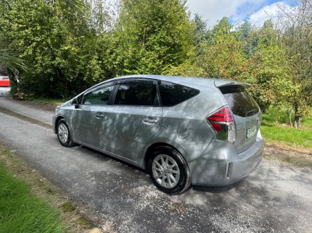 2021 Toyota Prius Alpha 1.8 HYBRID AUTO €22,899