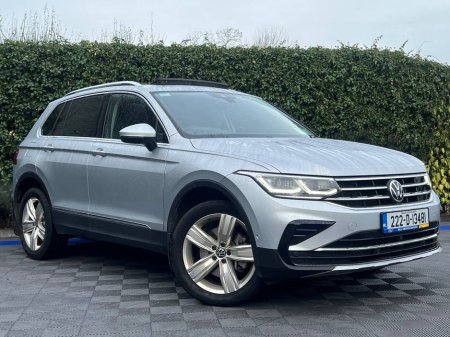 2022 Volkswagen Tiguan ELEGANCE 1.4 TSI PHEV // OPENING PAN ROOF // VERY LOW MILEAGE // HEATED SEATS // POWERED BOOT LID €34,900